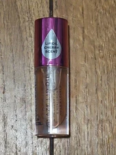 REVOLUTION X COSMETICS GLAZE LIP OIL CHERRY SEED OIL SCENTED