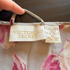 Victoria's Secret Vintage 100 Silk Floral Print Gray Pink Robe M/L Gold Tag