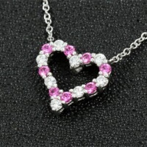 TIFFANY & CO. Collier cœur sentimental rose saphir diamant Pt950 avec pochette