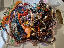 5lb MYSTERY BAG VINTAGE JEWLERY BULK BEAD NECKLACE BRACELET EARRING WEARABLE LOT
