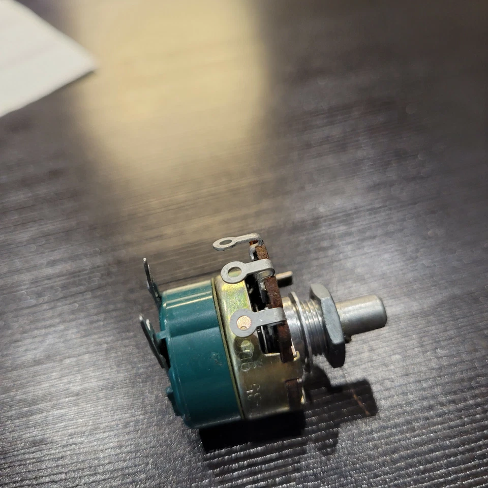 (17PCS) 5496870P-35 549687035 GE Ericsson Interruptor de Olla de Control de Volumen NUEVO LOTE $99 Foto 3 de 4