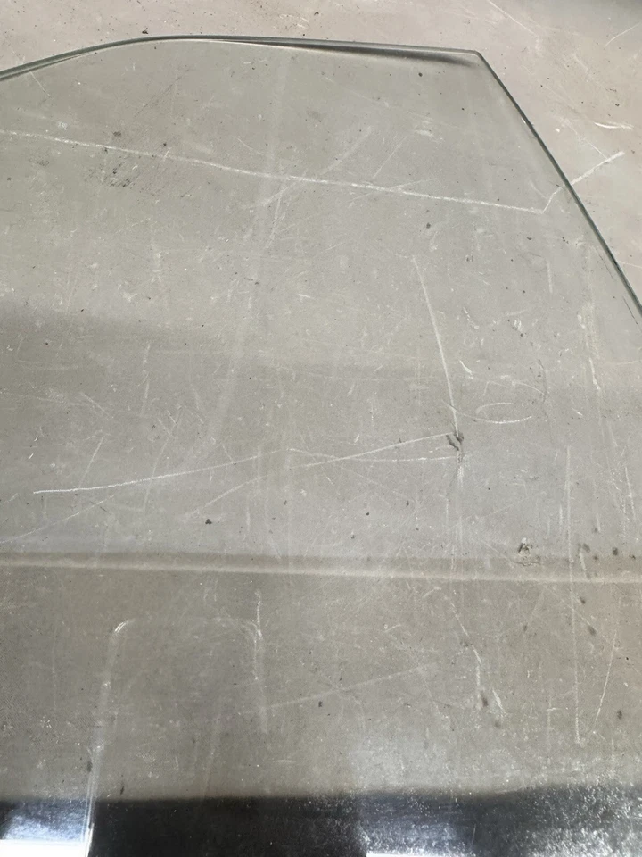 1965-1966 Pontiac Grand Prix 2 двери хардтоп кабриолет четверть стекла 1/4 окна - Изображение 3 из 4