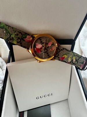 Gucci Women's Watch G-Timeless 40mm Yellow Gold PVD Case with Pink
