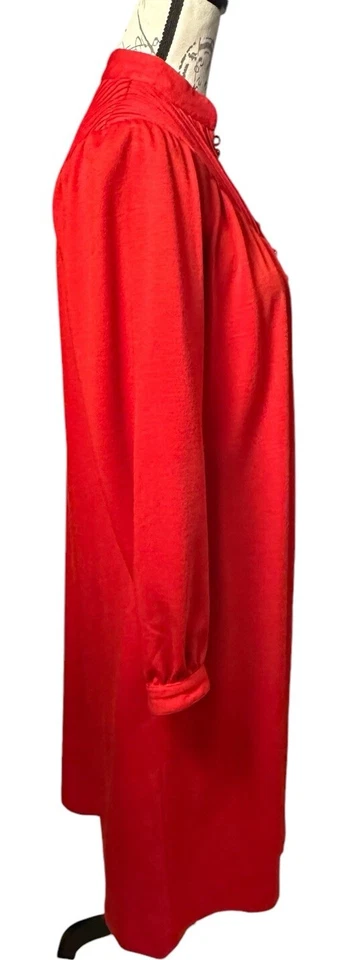 Camisón vintage Lanz of Salzburg House bata mediana roja con botones Smocking Foto 4 de 4