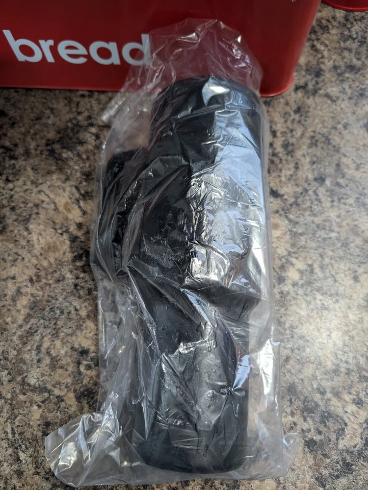 New Seasonal Simple Modern Cats 40 oz Trek Tumbler With Handle - Image 3 of 4