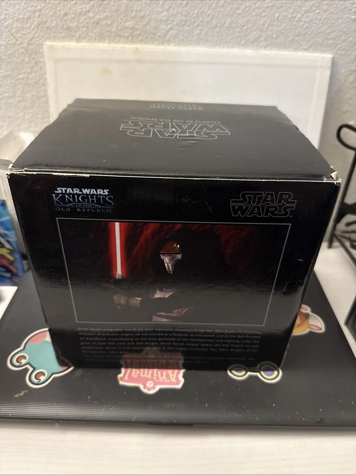 Figura Coleccionable Caballeros de la Antigua República Star Wars Darth Revan Foto 3 de 4