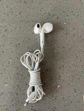 Apple EarPods Lightning Connector In Ear Canal A1748 MWTY3AM/A - Original