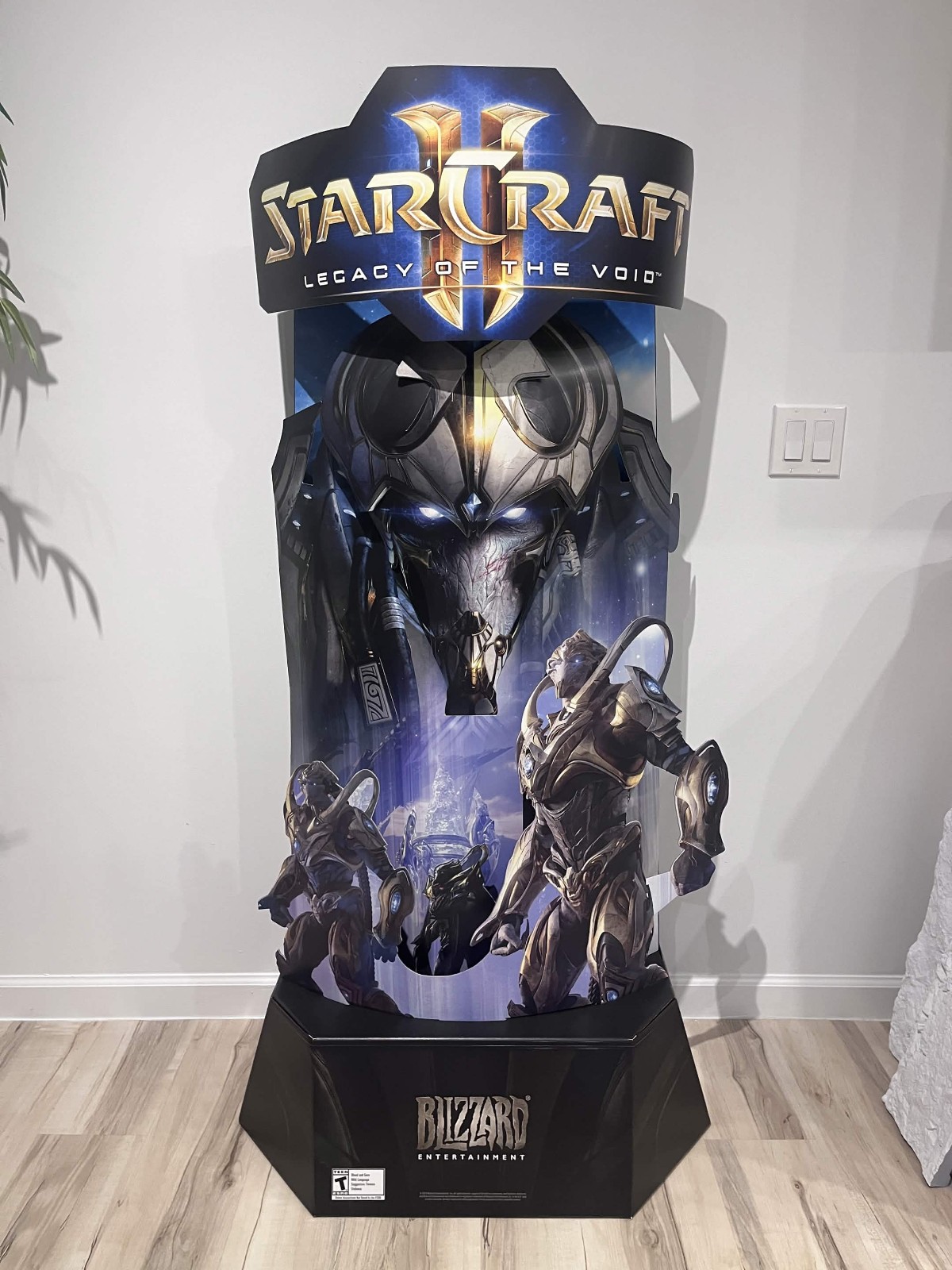 NEW StarCraft II Legacy of the Void GameStop 2015 Promo Standee Display RARE!