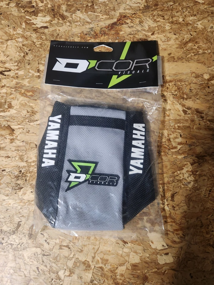 Cubierta de asiento D'COR 30-50-457 negra/gris Yamaha YZ250F 2014-18 YZ450F 2014-17 Foto 2 de 3