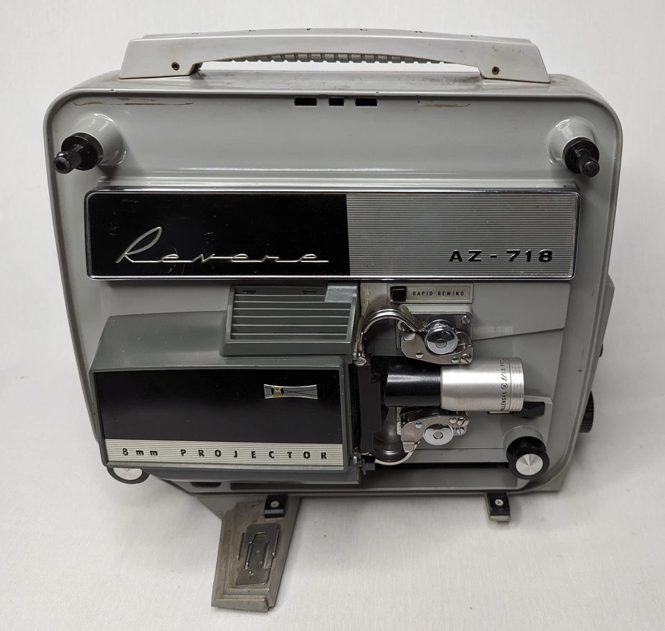Винтажный кинопроектор Revere AZ-718 8 мм в футляре - Изображение 4 из 4