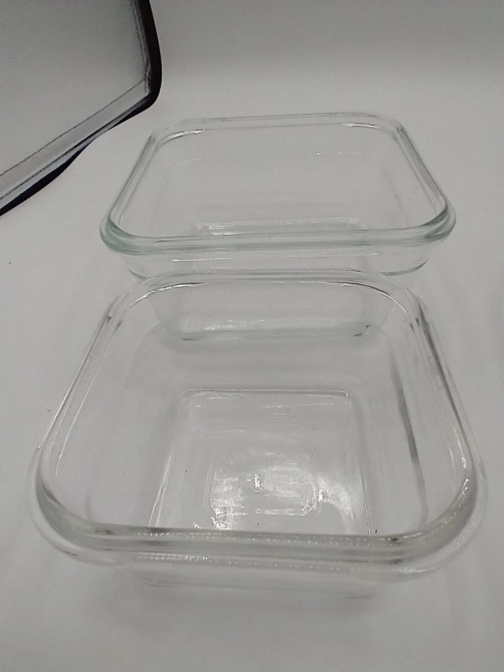 Glasslock Oven and Microwave Safe Food Storage Containers 5 Piece - No lids - Image 2 of 4