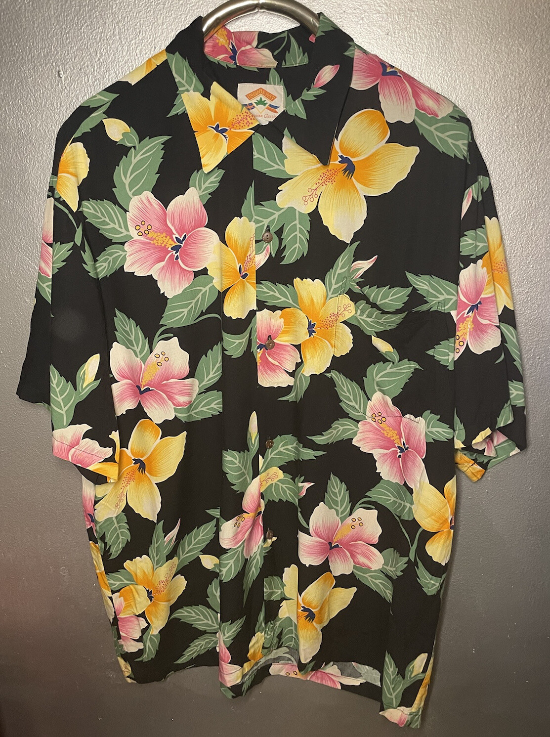 Pineapple Juice Hawaiian Shirt Black Floral Mens XL R… Gem