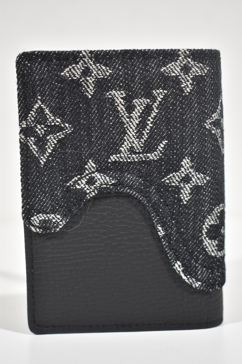 ◇THE MUSEUM VISITOR◇ PVC HEART PRINTED WALLET BLACK PVC HEART PRINTED WALLET (BLACK) : THE MUSEUM VISITOR