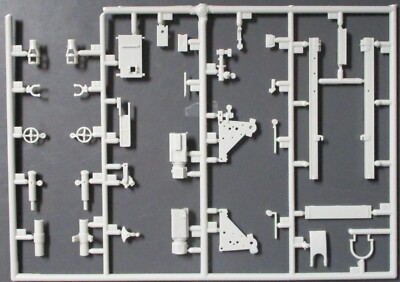 DRAGON 1/35 GERMAN Sd Kfz 164 Nashorn - Parts Lot Ze from Kit No. 6001