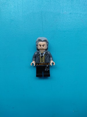 Lego Harry Potter Minifigure Argus Filch Hogwarts Caretaker 4842!