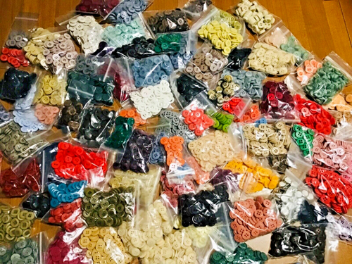 (6) Pounds~Vtg~BAGGED~5/8"~BUTTONS~COLORFUL~Button Art~Quilting~Sewing~Jewelry - Picture 2 of 7