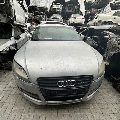 2009 Audi TT securing / retaining brackets Used OEM 8J1863346B