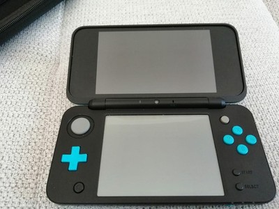 New Nintendo 2DS XL Konsole Türkis Schwarz + Ladekabel + Stylus + Tasche