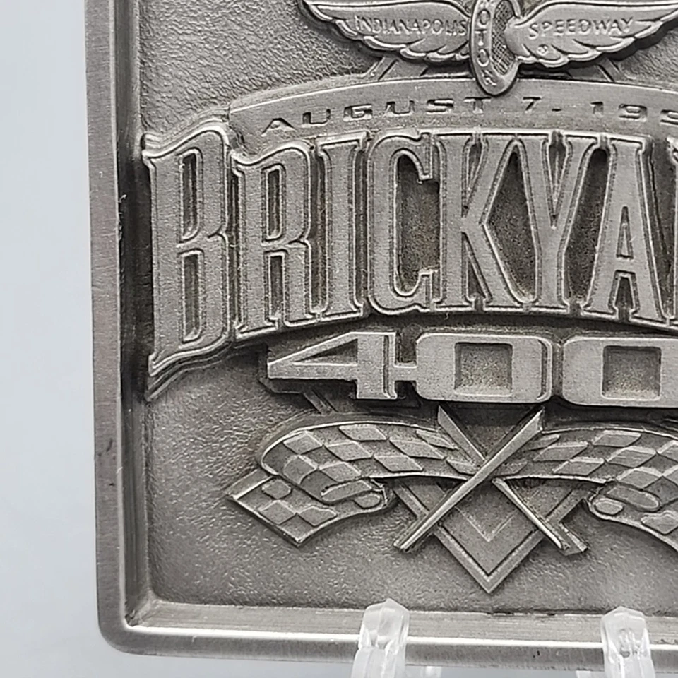 1999 Brickyard 400 fivela de cinto edição limitada 240 de 400 estanho colecionável - Imagem 4 de 4