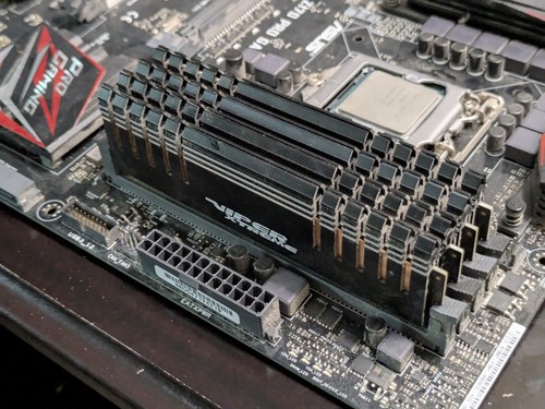Patriot Viper Extreme 4X4GB (16GB) DDR4-3000 Gaming RAM PX416G300C6QK - Picture 5 of 5