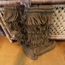 Minnetonka Women's Brown Suede Fringe Knee High Full Zip Boots US 8 Round Toe