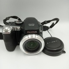 FujiFilm Finepix S8000FD 8.0 MP Digital Camera - Powers On but is Faulty