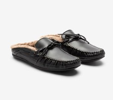 The Grizzly Cabin Slipper-Slippers that help you look good while doing nothing.