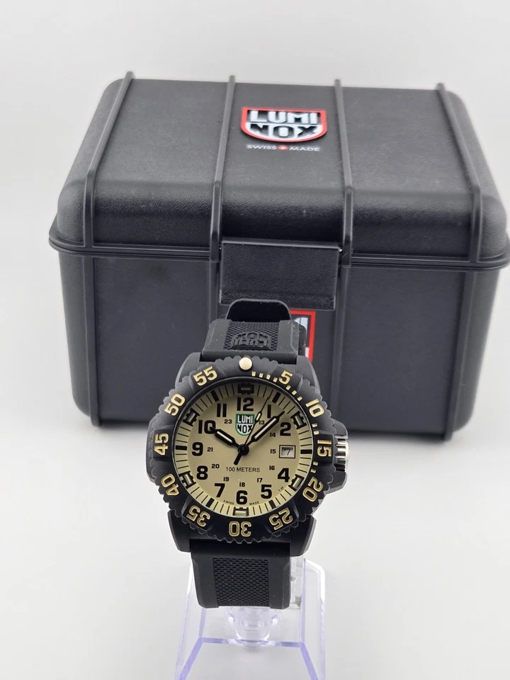 Luminox Men's G-Series Sea Lion Sand Dial Rubber Strap Watch - X2.2055 - Image 3 of 4