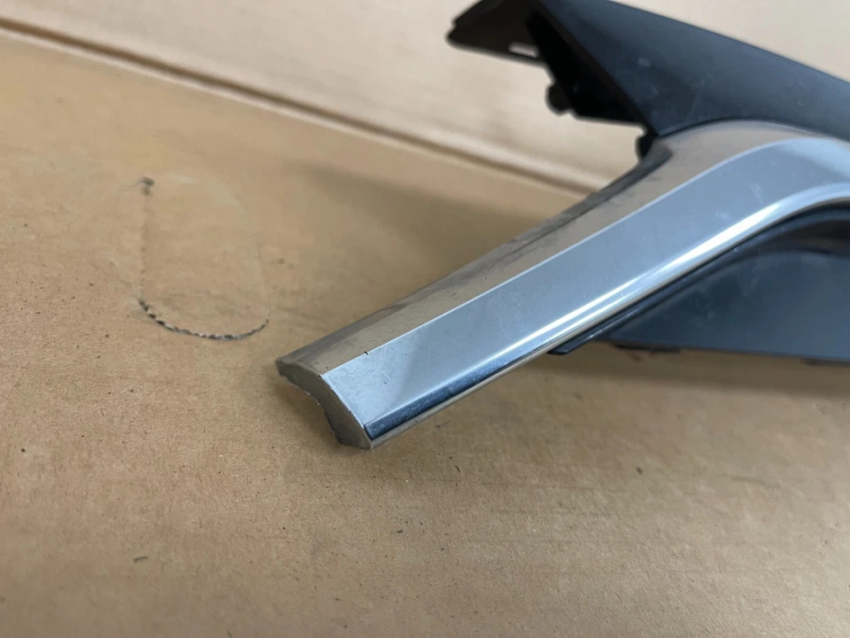 SSANGYONG KORANDO GRADE DIANTEIRA SUPERIOR E EMBLEMA 2019 2020 2021 2022 K7875137000 - Imagem 4 de 4