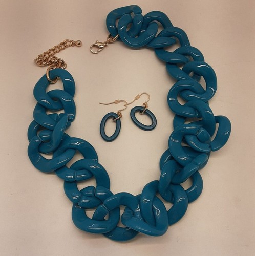 Large Plastic chain Necklaces Set 