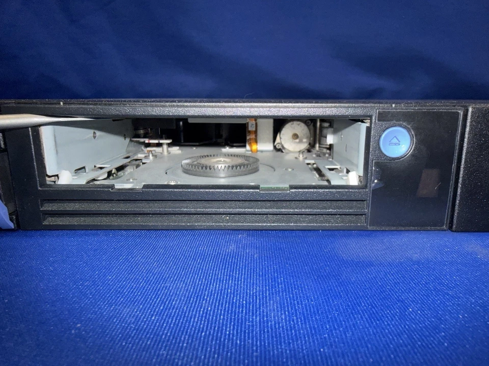 Quantum LTO Ultrium 6-H 12X5251 IBM Tape Drive 7226 1U3 Enclosure Powers On Read - Image 4 of 4