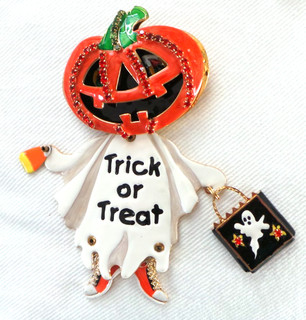 Lunch at the Ritz LATR 2GO Trick or Treat Pin & Enhancer