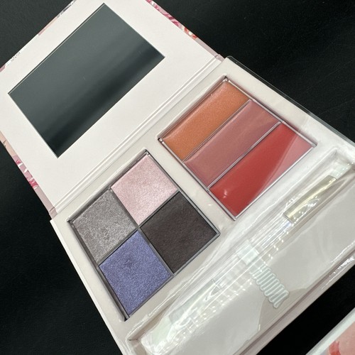 Mary Kay Into the GARDEN PALETTE Color 4 ombretti 3 lucidalabbra ~ floreale compatto - Foto 2 di 4