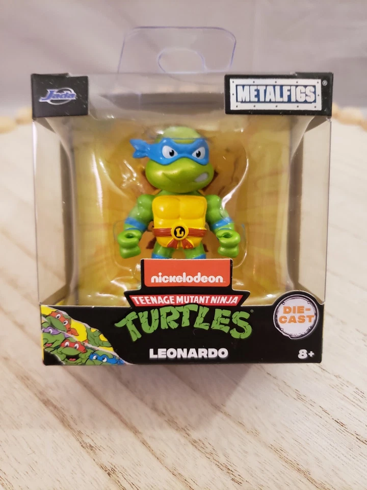 Juego de 4 figuras fundidas a presión Teenage Mutant Ninja Turtles TMNT - NUEVO EN CAJA Foto 4 de 4