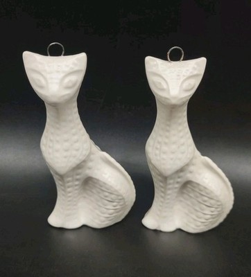 JONATHAN ADLER Pair of 3.5'' White Porcelain Cat Christmas Ornaments 
