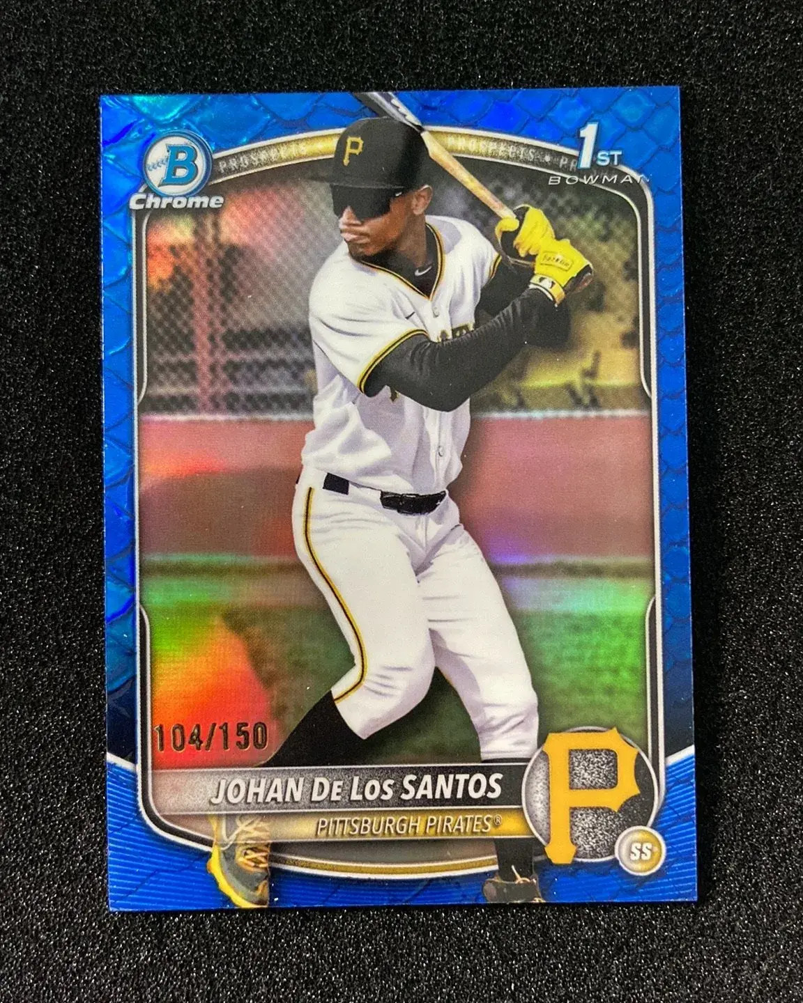 2025 Bowman Chrome Prospect Blue Reptilian Johan De Los Santos 1st 104/150 J85