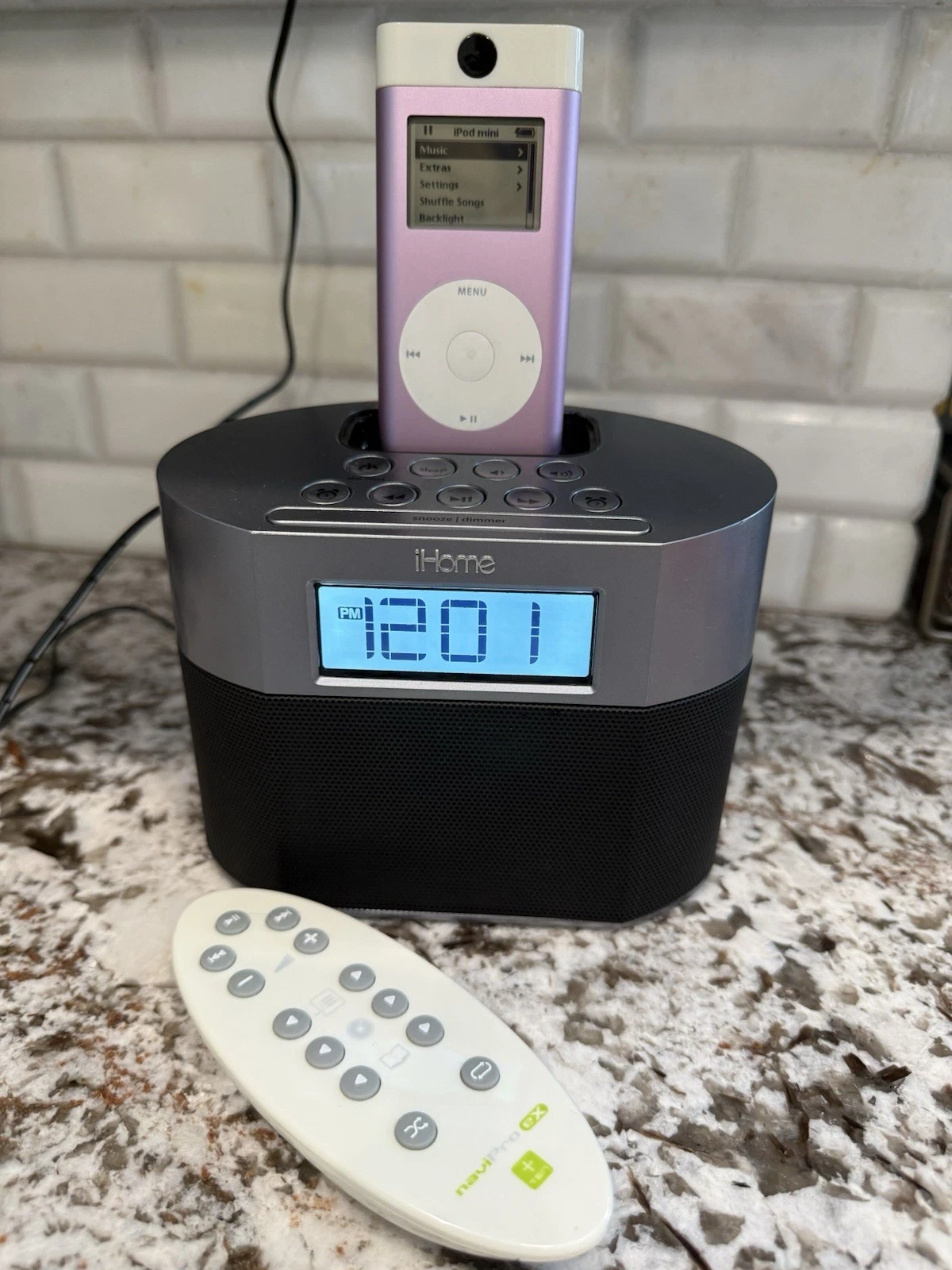Vintage 2004 Apple iPod Mini 1st Gen Pink + iHome Dock + NaviPro Remote