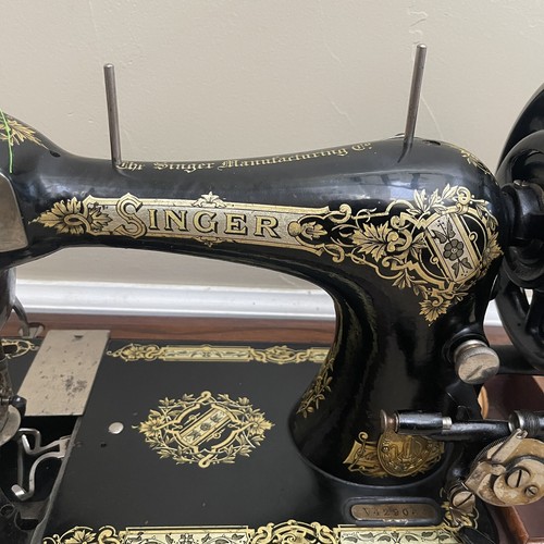 Antique 1908 Singer 28K Hand Crank Sewing Machine Ornate Case & Top Works - Picture 2 of 24