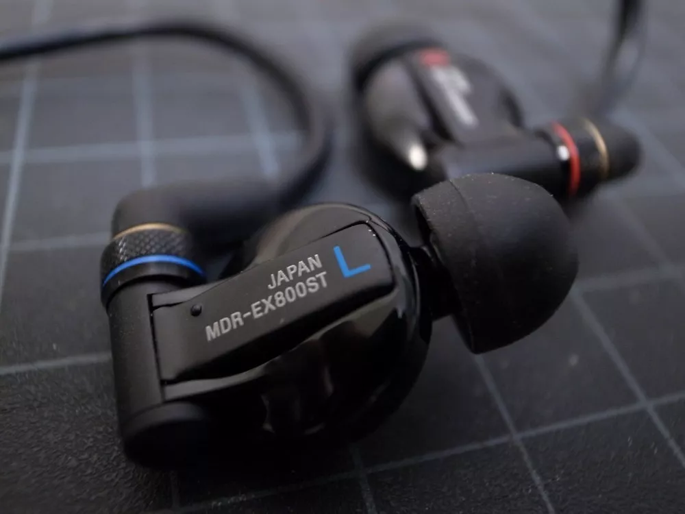 Casque intra-auriculaire type canal Sony MDR-EX800ST livraison gratuite du  Japon