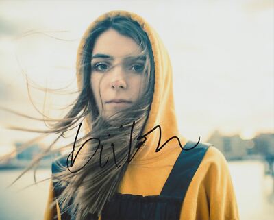 MEGAN BULOW SIGNED 8X10 PHOTO 3 | eBay