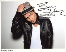 Bruno Mars 8 x10" (20x25 cm) Autographed Signed Photo