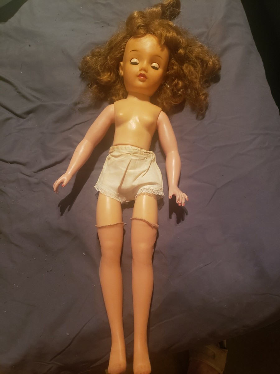 VINTAGE 1950's IDEAL MISS REVLON DOLL VT-20
