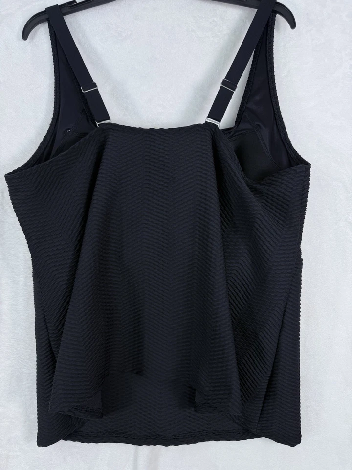 Camiseta Tankini Lands End 20W Negra Cuello Cuadrado Traje de Baño Talla Grande para Mujer Foto 2 de 4