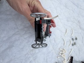 LEGO CASTLE 7092 SKELETONS' PRISON CARRIAGE INCOMPLETE 1 KNIGHT 1 WHITE HORSE