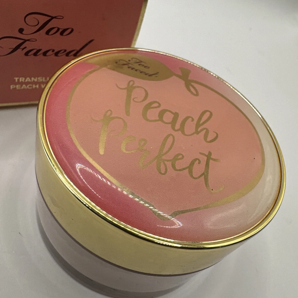 Too Faced Peach Perfect Mattifying Loose Setting Powder *Translucent*35g/1.23 oz - Image 3 of 4