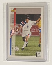 MIA HAMM , 1994 Upper Deck World Cup, FIFA , Soccer Rookie Card #268 . rookie card picture