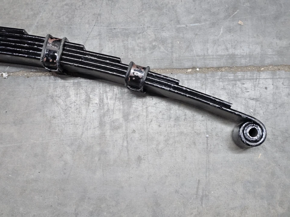 Muelle de hoja delantero Crown J0999529 para Jeep CJ-5 1955-75, CJ-6 o 1952-63 M38-A1 Foto 3 de 4