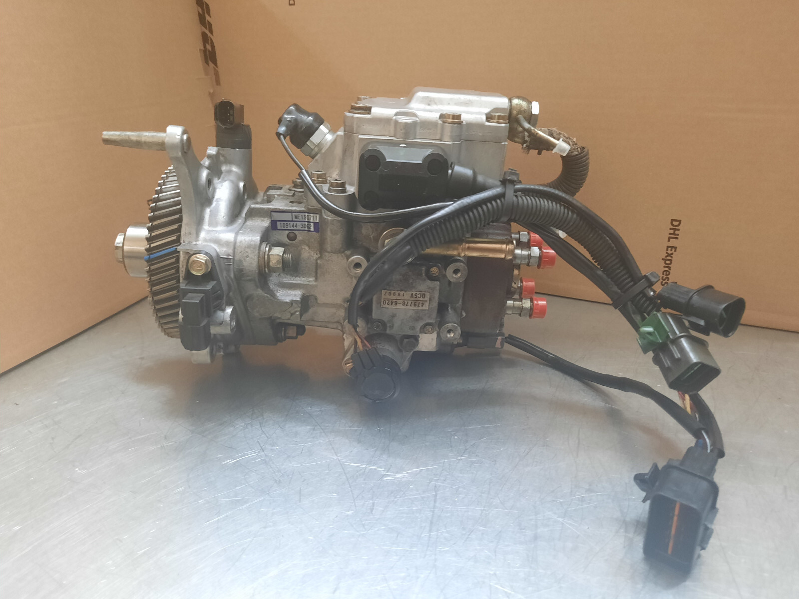 Fuel Injection Pump Mitsubishi Shogun Pajero 3.2 DiD ME190711 ME204338