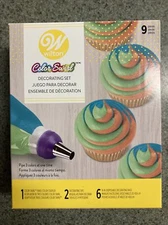 Wilton ColorSwirl 3 Color Coupler Decorating Kit 9 Pc Tri-color Icing
