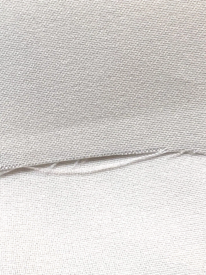 10.6ydLx45"W off white sheer synthetic lining fabric. Excellent, ready-to-use - Image 4 of 4
